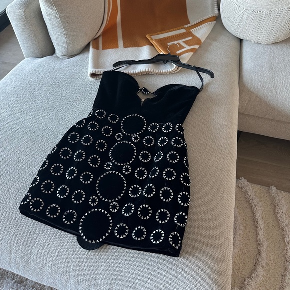 Raisa Vanessa Dresses & Skirts - Raisa Vanessa black velvet dress